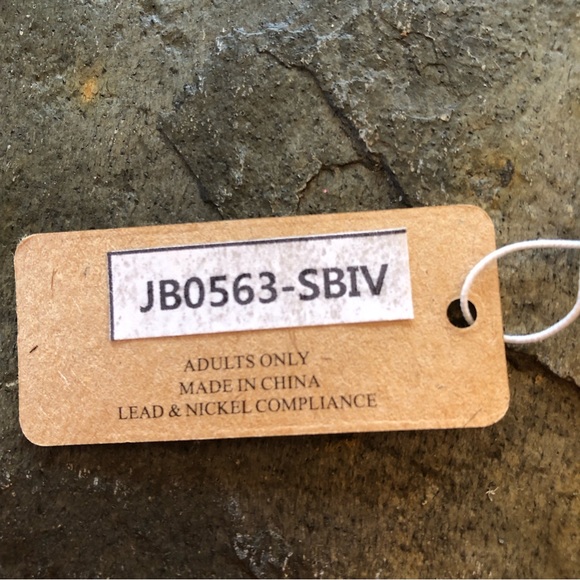 🌼 Wrapped Spring Cuff Bracelet 🌼 - Picture 8 of 8